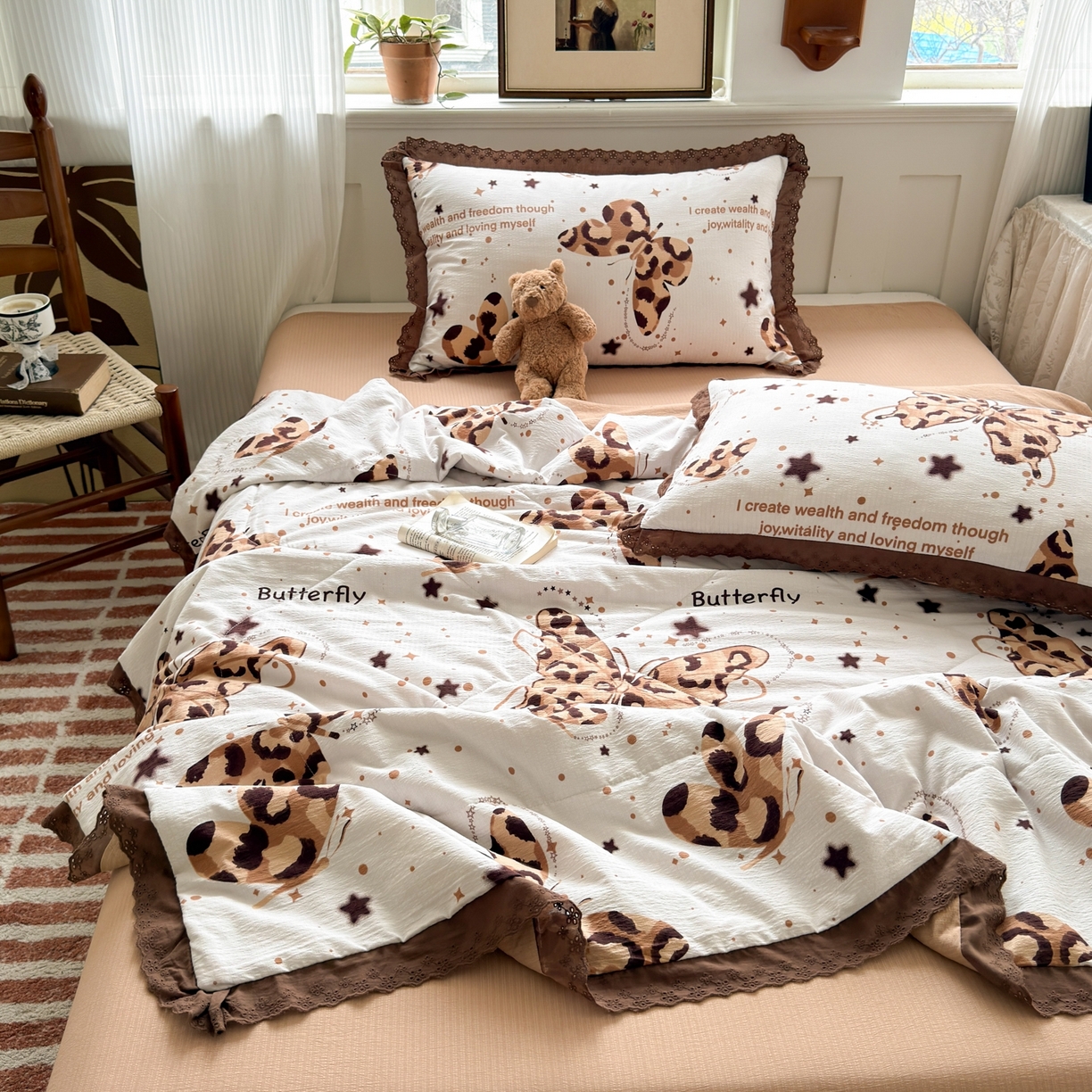 91家纺网 家纺一手货源 找家纺 花伞家居 2026新款全棉花边皱皱双层纱夏被夏凉被空调被四件套 夏被-豹纹蝴蝶