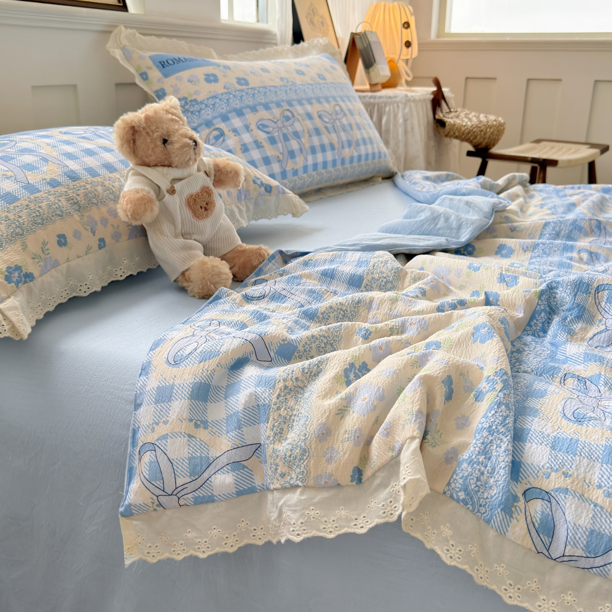 91家纺网 家纺一手货源 找家纺 花伞家居 2026新款全棉花边皱皱双层纱夏被夏凉被空调被四件套 夏被-爱洛