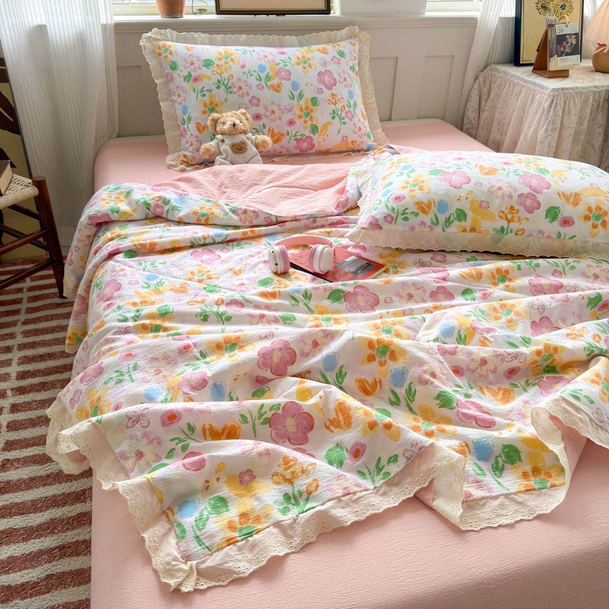 91家纺网 家纺一手货源 找家纺 花伞家居 2026新款全棉花边皱皱双层纱夏被夏凉被空调被四件套 夏被-风传花信