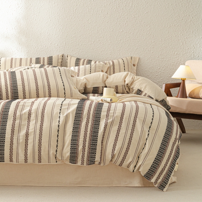 91家纺网 家纺一手货源 找家纺 梵克保罗 2026新款A类亲肤棉麻提花四件套 旷野棕条