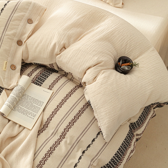 91家纺网 家纺一手货源 找家纺 梵克保罗 2026新款A类亲肤棉麻提花四件套 旷野棕条