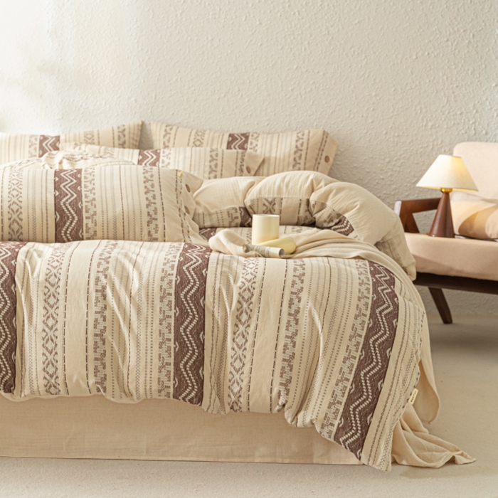 91家纺网 家纺一手货源 找家纺 梵克保罗 2026新款A类亲肤棉麻提花四件套 棕屿织纹