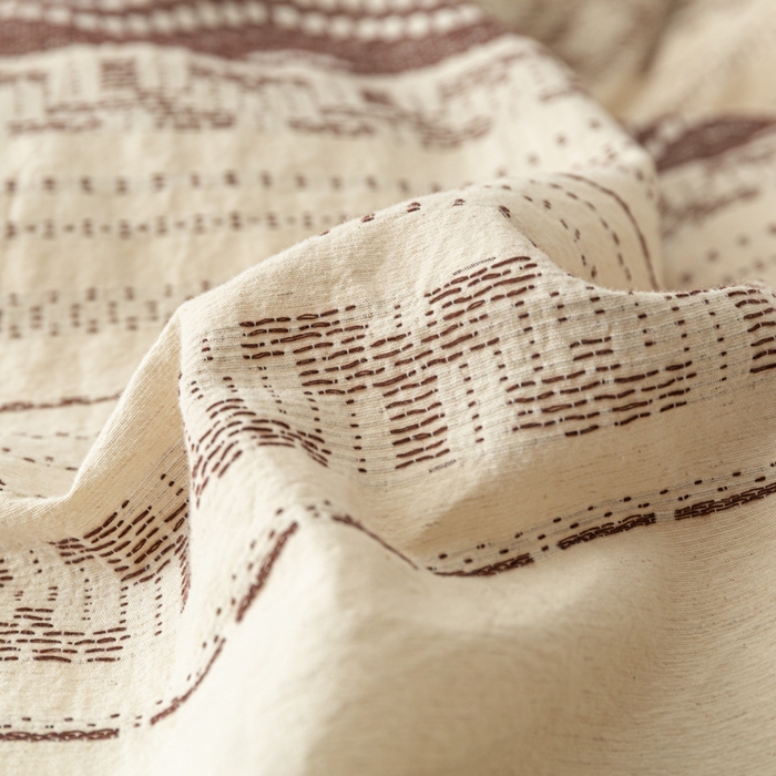 91家纺网 家纺一手货源 找家纺 梵克保罗 2026新款A类亲肤棉麻提花四件套 棕屿织纹