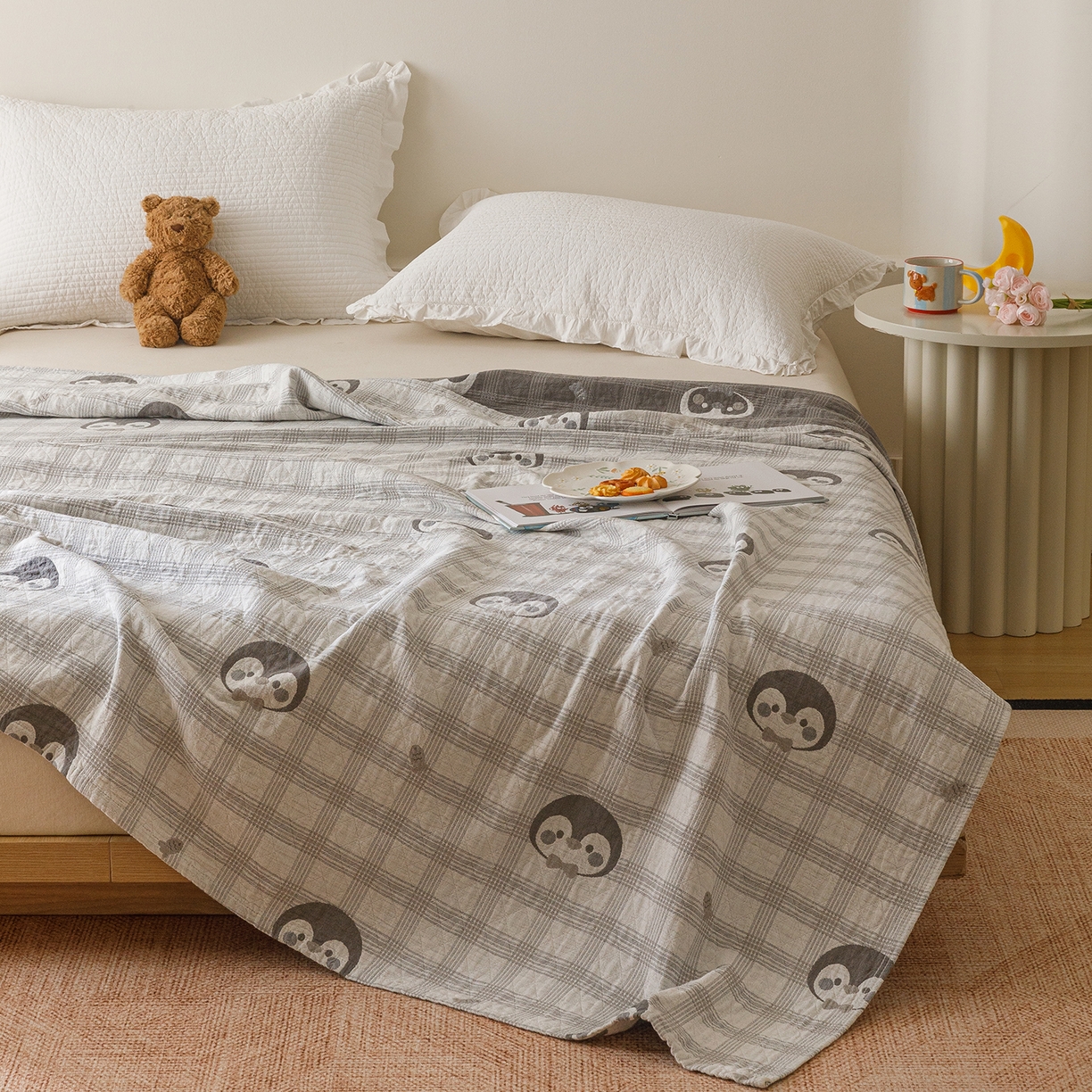 91家纺网 家纺一手货源 找家纺 悦然毛巾被 2026新款全棉纯棉三层纱布夏被毛巾被盖毯休闲色织提花卡通 暧企格语