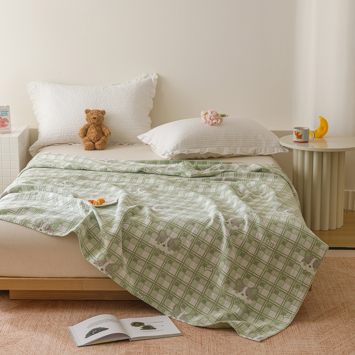 91家纺网 家纺一手货源 找家纺 悦然毛巾被 2026新款全棉纯棉三层纱布夏被毛巾被盖毯休闲色织提花卡通 绿动全城