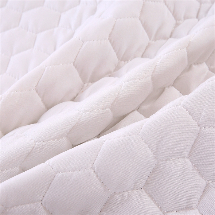 91家纺网 家纺一手货源 找家纺 （总）乐逸家纺 2026新款四季亲肤夹棉绗缝款床罩 源头工厂床罩专供 专用床罩可定制