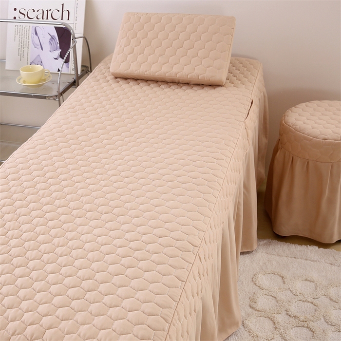 91家纺网 家纺一手货源 找家纺 乐逸家纺 2026新款四季亲肤夹棉绗缝款床罩 源头工厂床罩专供 专用床罩可定制 亲肤夹棉床罩驼色