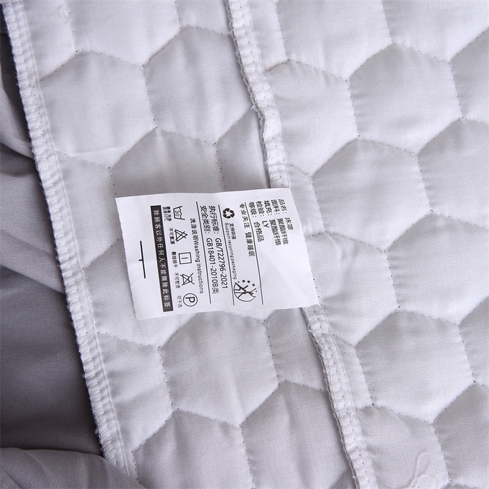 91家纺网 家纺一手货源 找家纺 乐逸家纺 2026新款四季亲肤夹棉绗缝款床罩 源头工厂床罩专供 专用床罩可定制 亲肤夹棉床罩浅灰