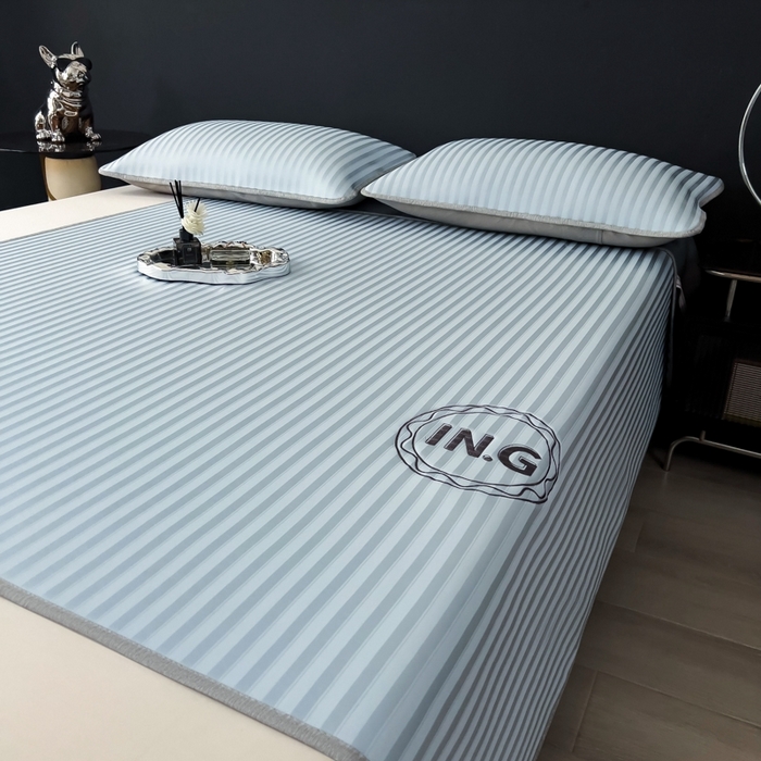 91家纺网 家纺一手货源 找家纺 印季家纺 2026新款刺绣冰感条纹全锦凉席席子三件套 冰川蓝-平铺款