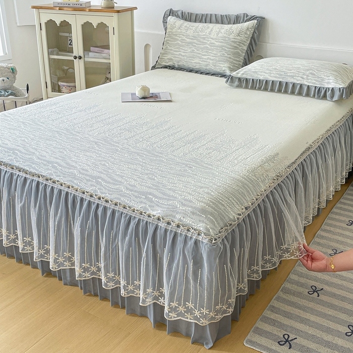 91家纺网 家纺一手货源 找家纺 铠畅家纺  2026新款冰豆豆PE高分子凉感印花床裙款凉席三件套 幸运树系列 幸运树-灰