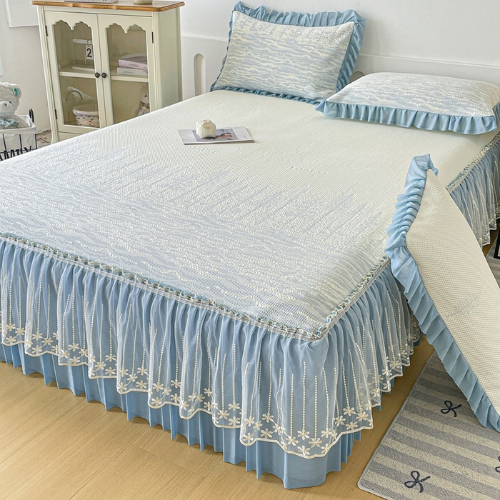 91家纺网 家纺一手货源 找家纺 铠畅家纺  2026新款冰豆豆PE高分子凉感印花床裙款凉席三件套 幸运树系列 幸运树-蓝