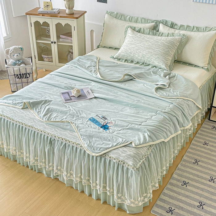 91家纺网 家纺一手货源 找家纺 铠畅家纺  2026新款冰豆豆PE高分子凉感印花床裙款凉席三件套 幸运树系列 幸运树-绿