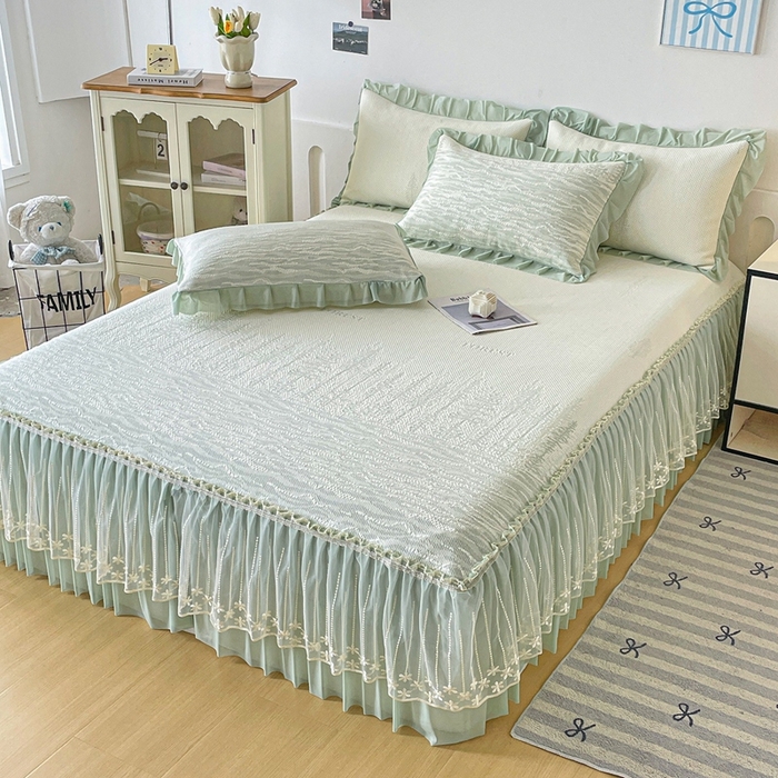 91家纺网 家纺一手货源 找家纺 铠畅家纺  2026新款冰豆豆PE高分子凉感印花床裙款凉席三件套 幸运树系列 幸运树-绿