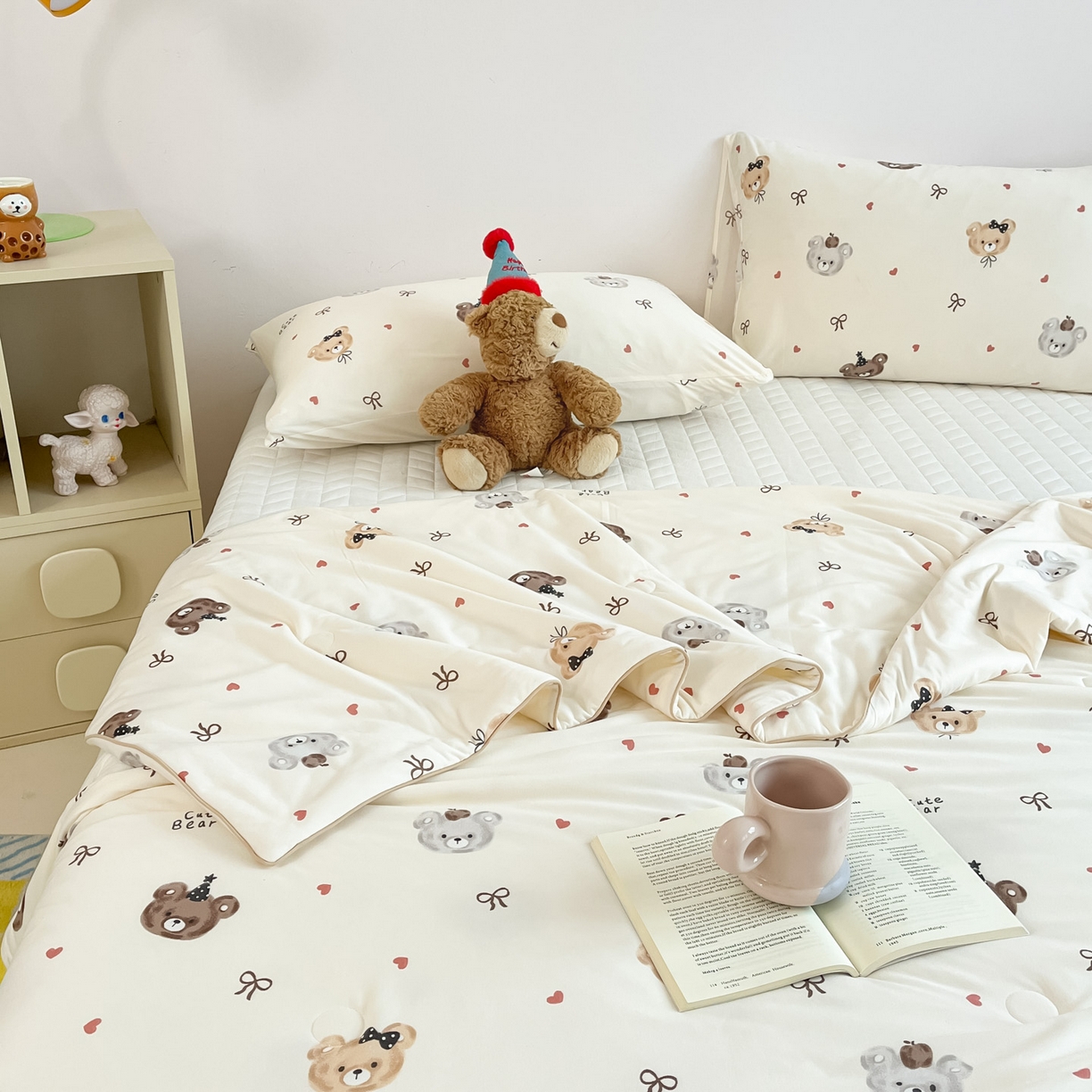 91家纺网 家纺一手货源 找家纺 一加一 2026新款A类牛奶丝针织棉大豆夏被夏凉被空调被 美拉德熊