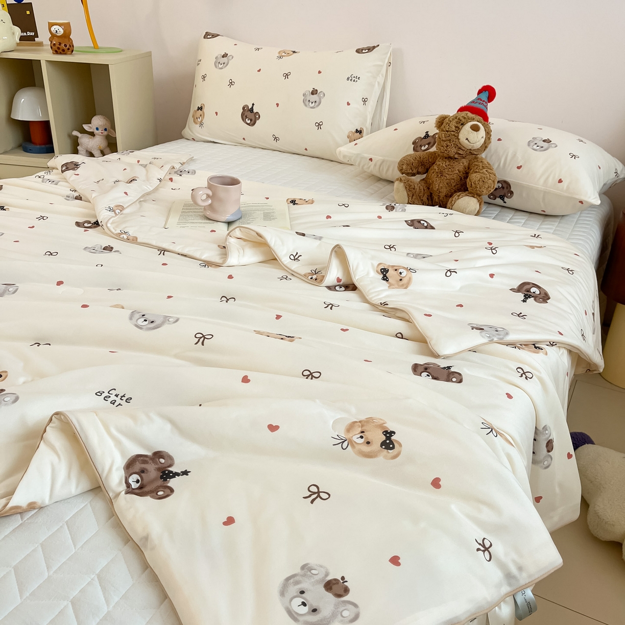 91家纺网 家纺一手货源 找家纺 一加一 2026新款A类牛奶丝针织棉大豆夏被夏凉被空调被 美拉德熊