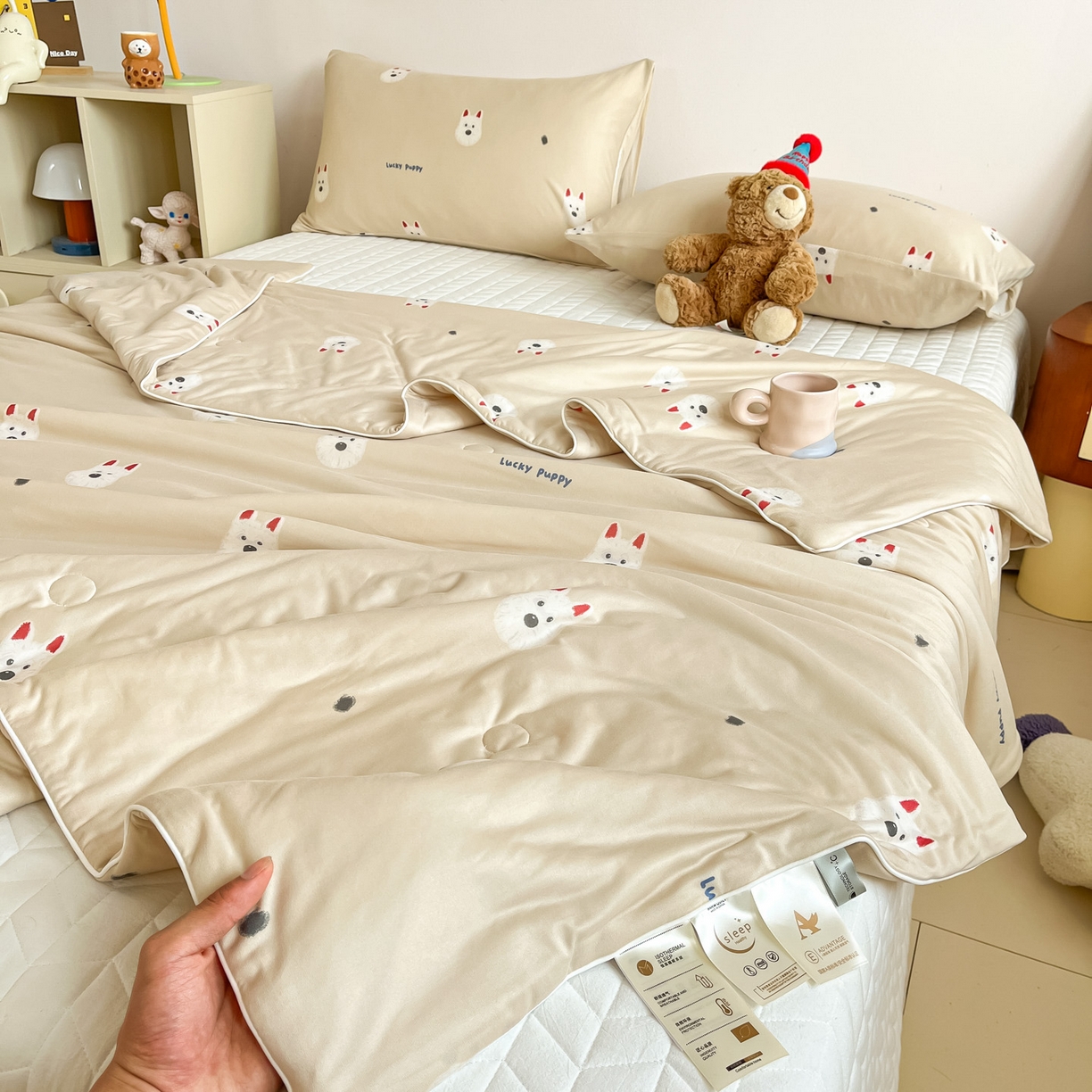 91家纺网 家纺一手货源 找家纺 一加一 2026新款A类牛奶丝针织棉大豆夏被夏凉被空调被 可乐修狗