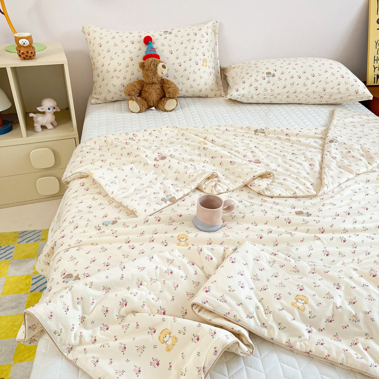 91家纺网 家纺一手货源 找家纺 一加一 2026新款A类牛奶丝针织棉大豆夏被夏凉被空调被 花径小狗