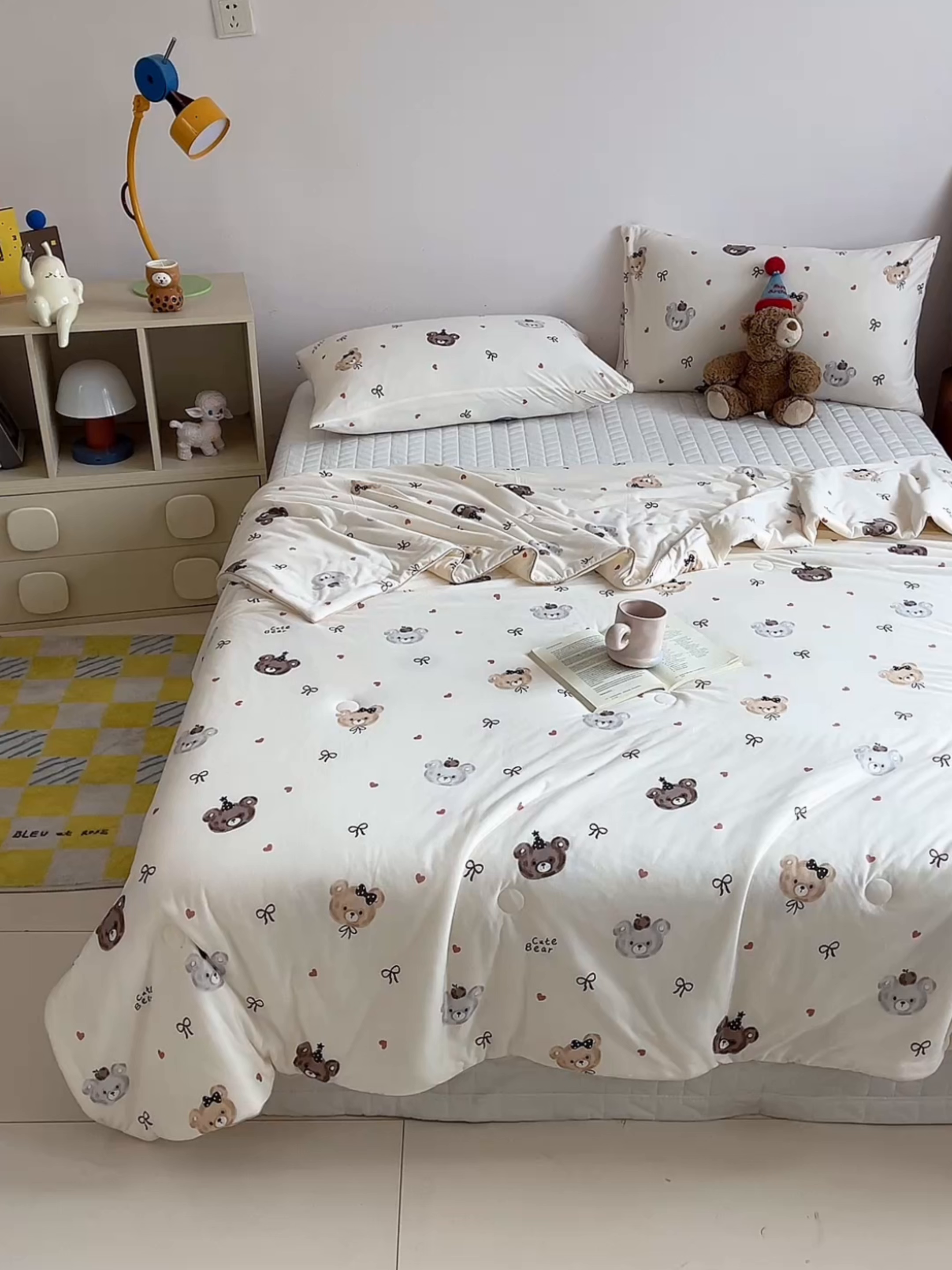 91家纺网 家纺一手货源 找家纺 一加一 2026新款A类牛奶丝针织棉大豆夏被夏凉被空调被 美拉德熊