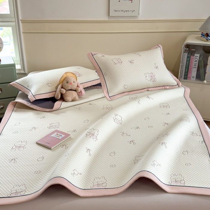 91家纺网 家纺一手货源 找家纺 印季家纺 2026新款卡通凉感提花豆豆席凉席席子三件套 粉粉兔