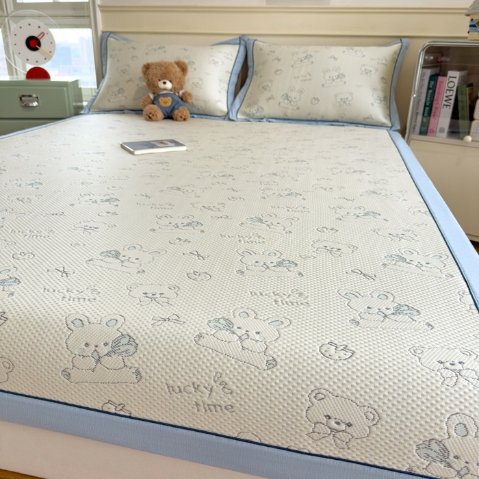 91家纺网 家纺一手货源 找家纺 印季家纺 2026新款卡通凉感提花豆豆席凉席席子三件套 蓝兔