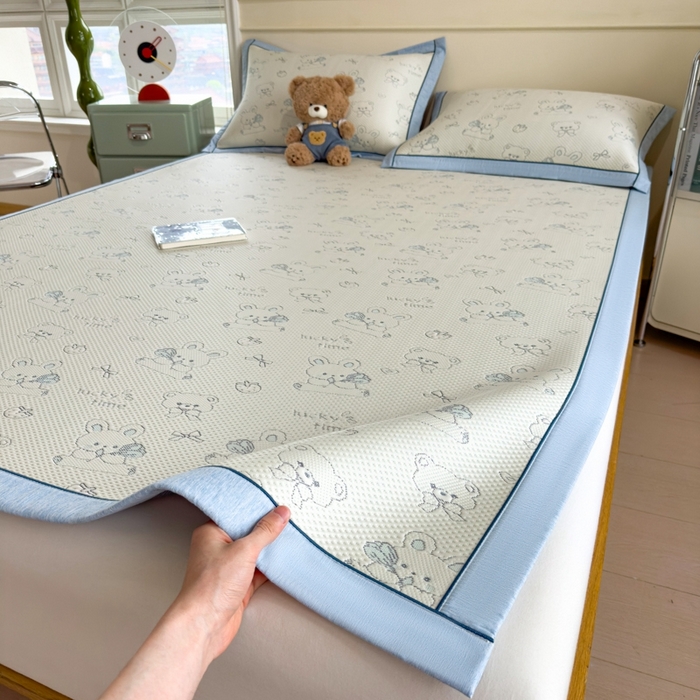 91家纺网 家纺一手货源 找家纺 印季家纺 2026新款卡通凉感提花豆豆席凉席席子三件套 蓝兔