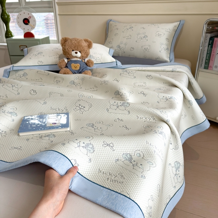 91家纺网 家纺一手货源 找家纺 印季家纺 2026新款卡通凉感提花豆豆席凉席席子三件套 蓝兔