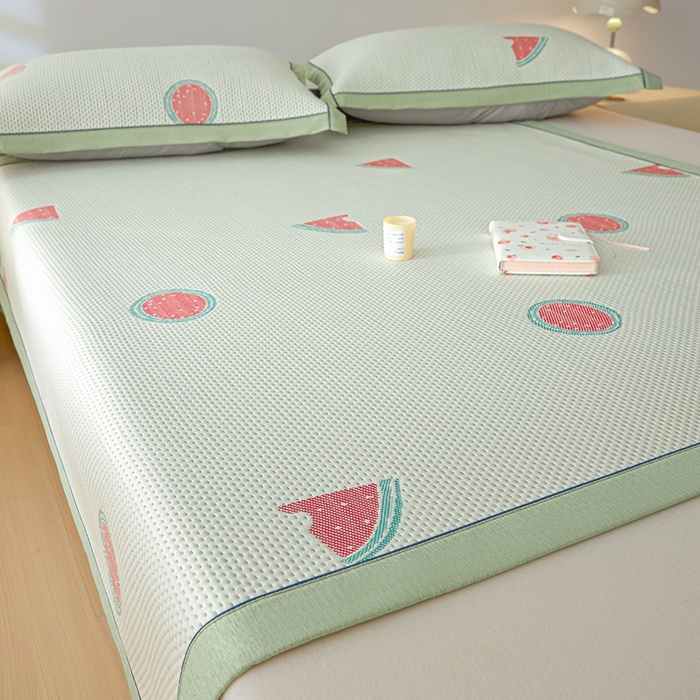 91家纺网 家纺一手货源 找家纺 印季家纺 2026新款卡通凉感提花豆豆席凉席席子三件套 西瓜