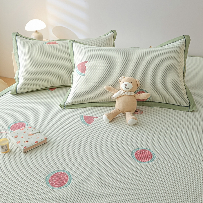 91家纺网 家纺一手货源 找家纺 印季家纺 2026新款卡通凉感提花豆豆席凉席席子三件套 西瓜