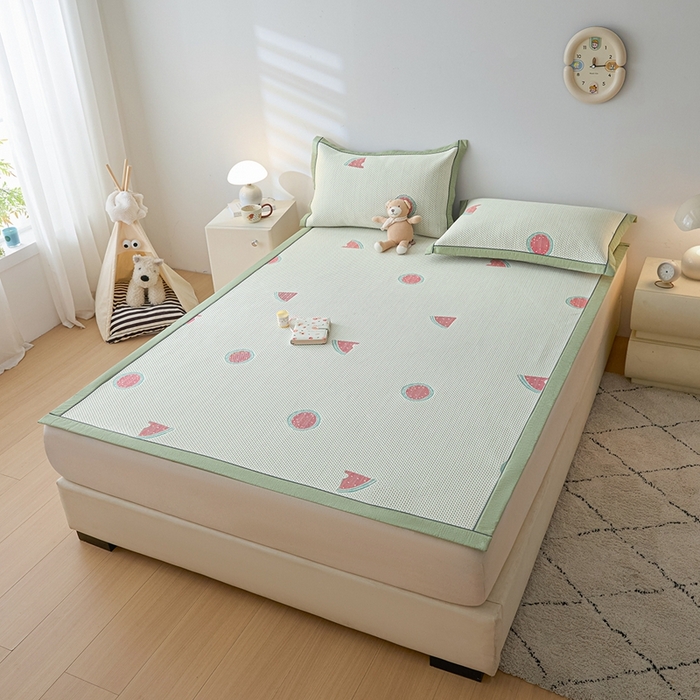 91家纺网 家纺一手货源 找家纺 印季家纺 2026新款卡通凉感提花豆豆席凉席席子三件套 西瓜