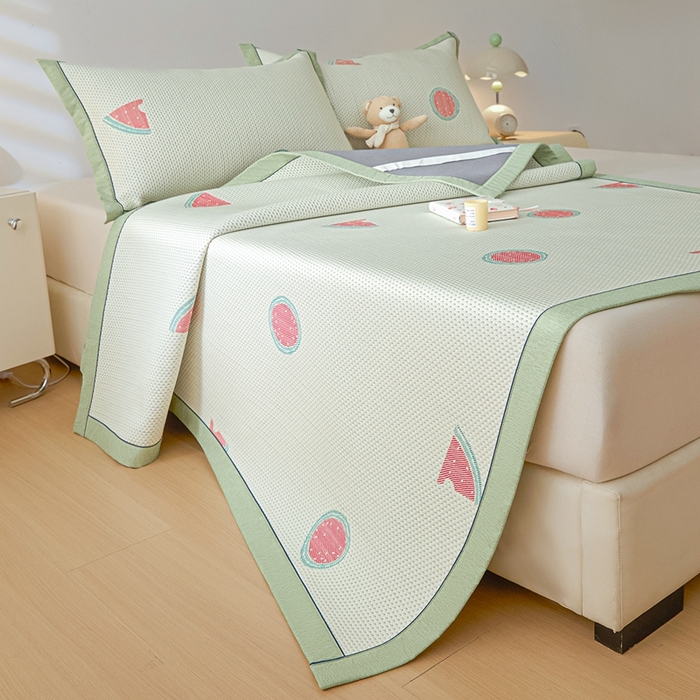 91家纺网 家纺一手货源 找家纺 印季家纺 2026新款卡通凉感提花豆豆席凉席席子三件套 西瓜