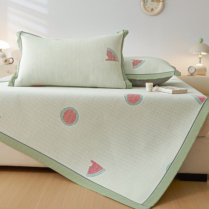 91家纺网 家纺一手货源 找家纺 印季家纺 2026新款卡通凉感提花豆豆席凉席席子三件套 西瓜