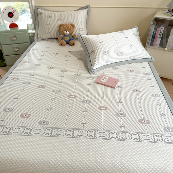 91家纺网 家纺一手货源 找家纺 印季家纺 2026新款卡通凉感提花豆豆席凉席席子三件套 条纹熊