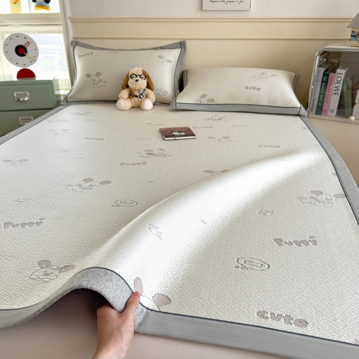 91家纺网 家纺一手货源 找家纺 印季家纺 2026新款卡通凉感提花豆豆席凉席席子三件套 滑板狗