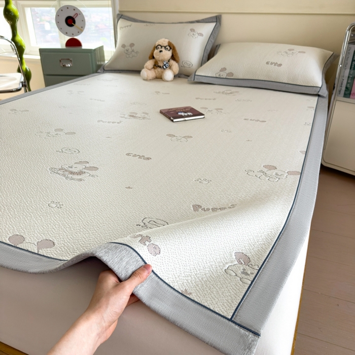 91家纺网 家纺一手货源 找家纺 印季家纺 2026新款卡通凉感提花豆豆席凉席席子三件套 滑板狗