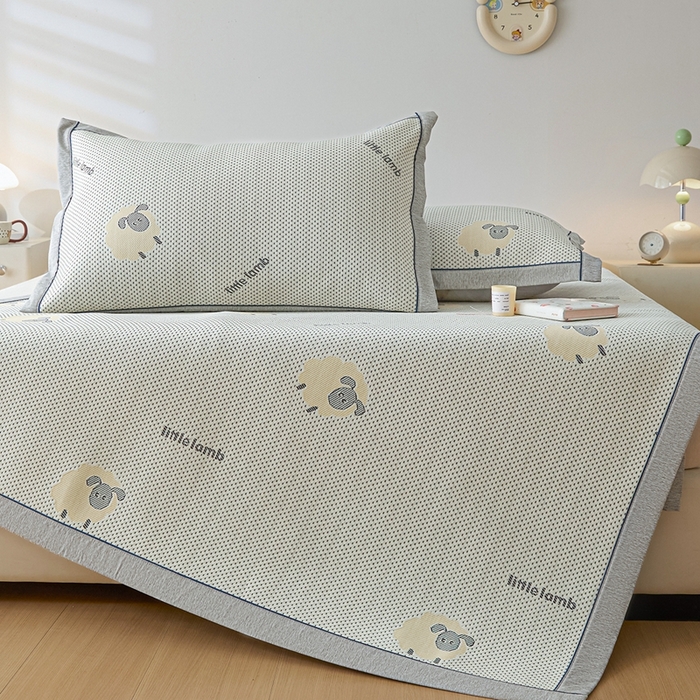 91家纺网 家纺一手货源 找家纺 印季家纺 2026新款卡通凉感提花豆豆席凉席席子三件套 小黑羊