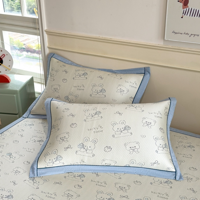 91家纺网 家纺一手货源 找家纺 印季家纺 2026新款卡通凉感提花豆豆席凉席席子三件套 蓝兔