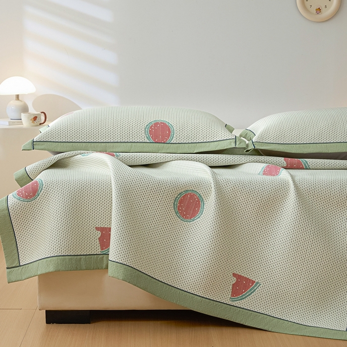 91家纺网 家纺一手货源 找家纺 印季家纺 2026新款卡通凉感提花豆豆席凉席席子三件套 西瓜