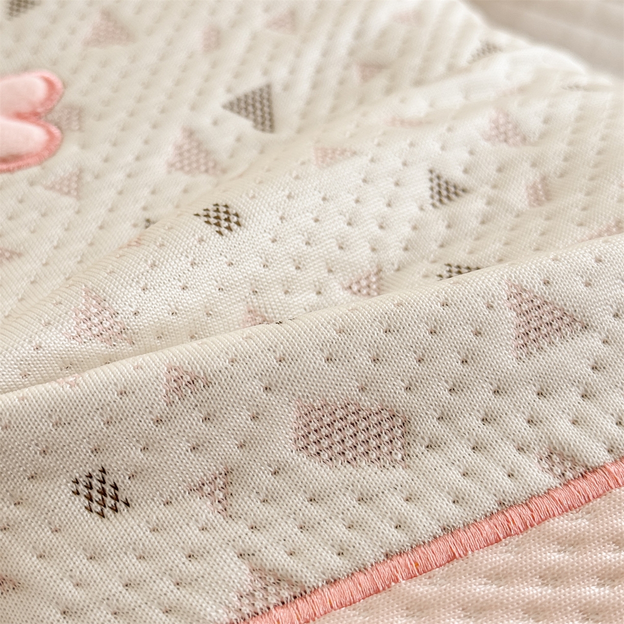 91家纺网 家纺一手货源 找家纺 （总）麦肯锡 2026新款honey熊卡通记忆枕枕头枕芯