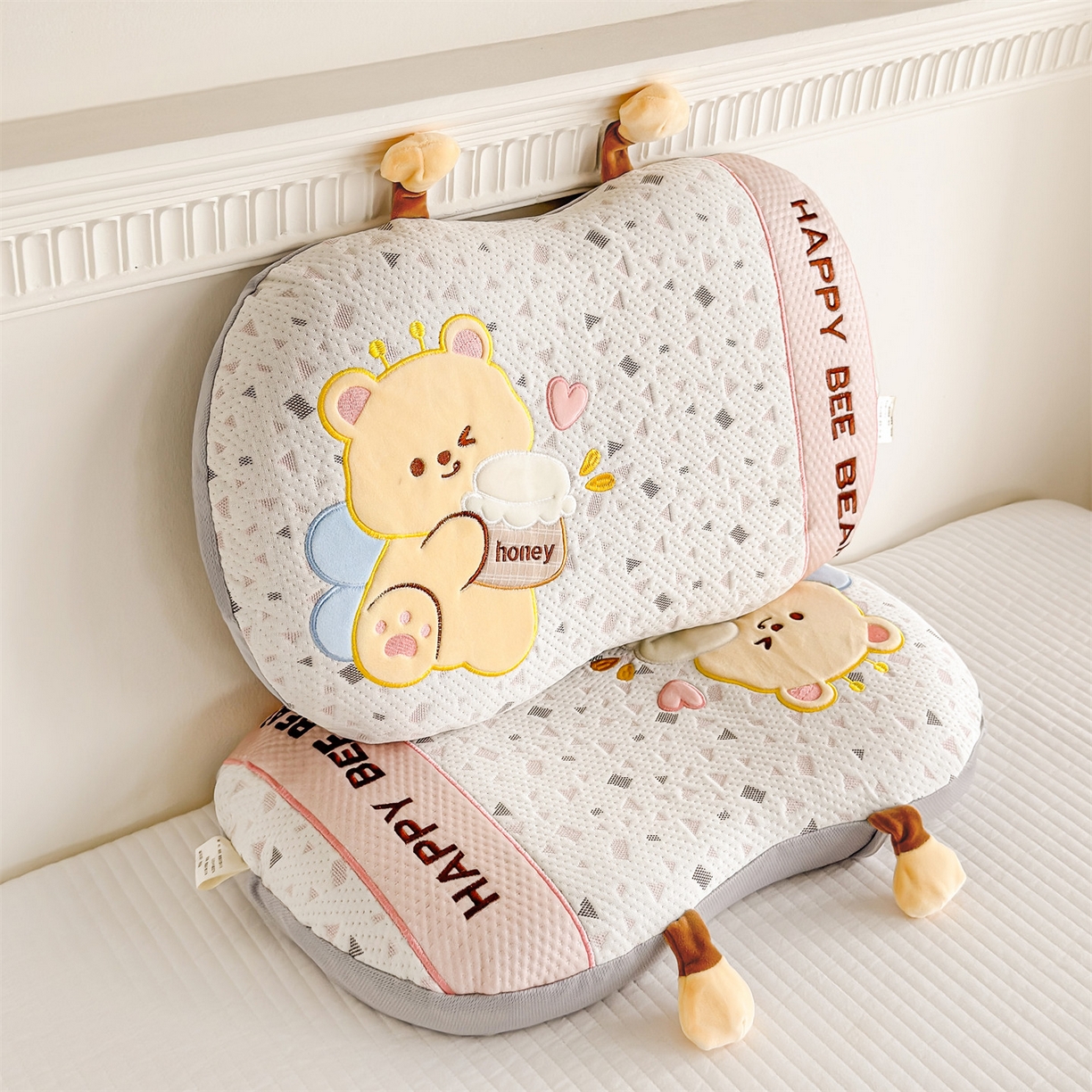 91家纺网 家纺一手货源 找家纺 麦肯锡 2026新款honey熊卡通记忆枕枕头枕芯 honey熊-粉色