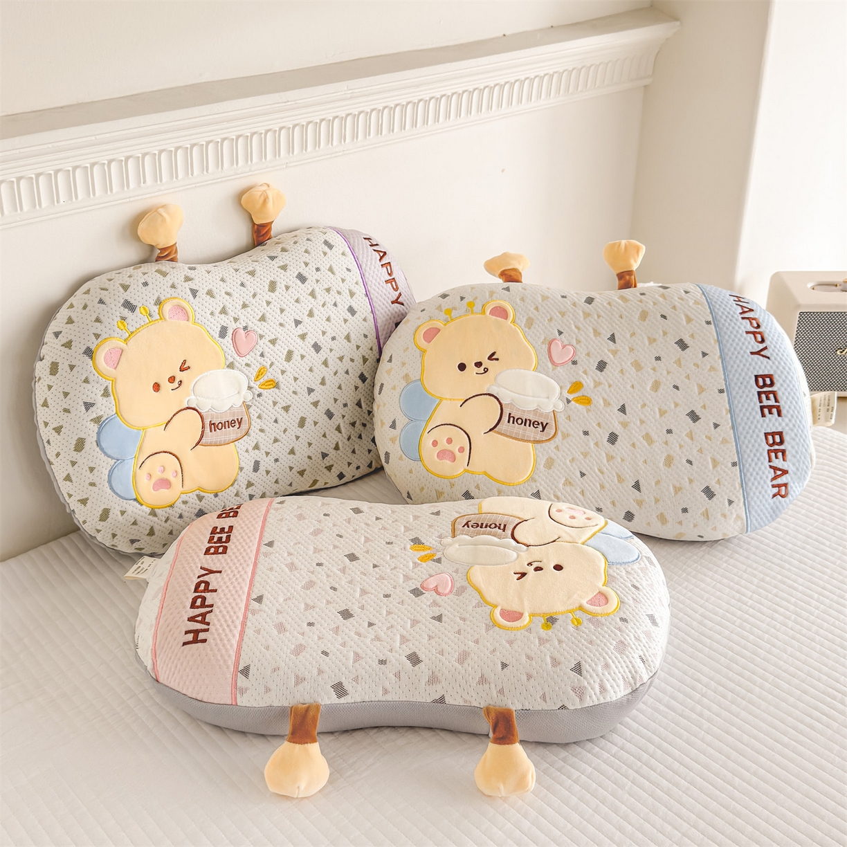 91家纺网 家纺一手货源 找家纺 麦肯锡 2026新款honey熊卡通记忆枕枕头枕芯 组合图仅供参考不可下单