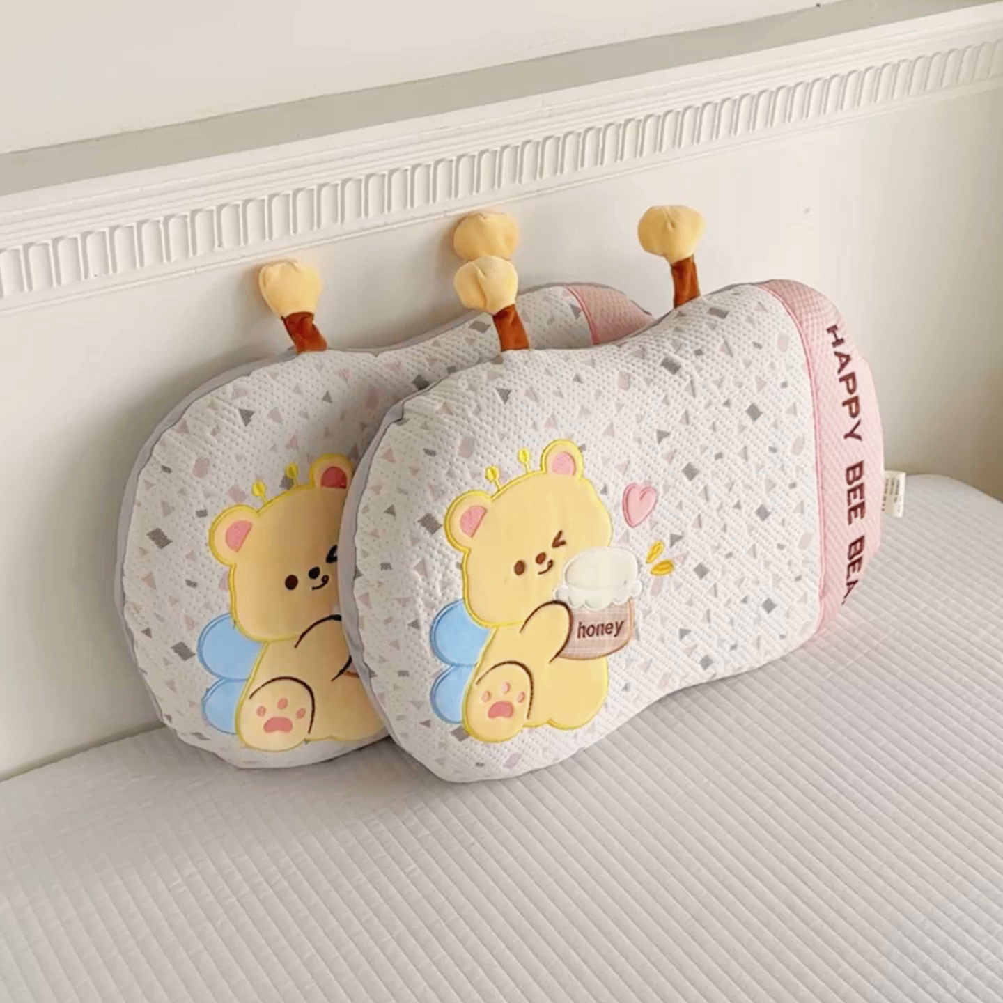 91家纺网 家纺一手货源 找家纺 （总）麦肯锡 2026新款honey熊卡通记忆枕枕头枕芯