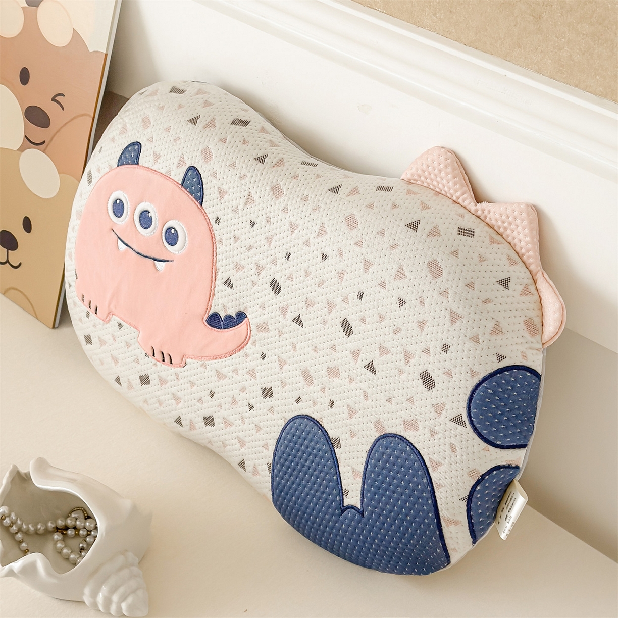 91家纺网 家纺一手货源 找家纺 （总）麦肯锡 2026新款小怪兽卡通记忆枕枕头枕芯