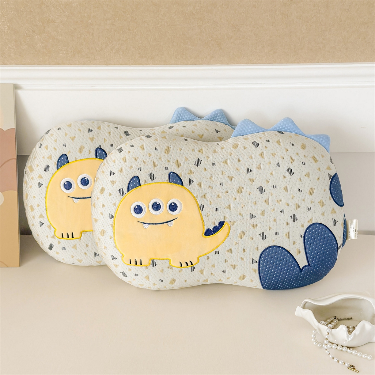 91家纺网 家纺一手货源 找家纺 麦肯锡 2026新款小怪兽卡通记忆枕枕头枕芯 小怪兽-黄色