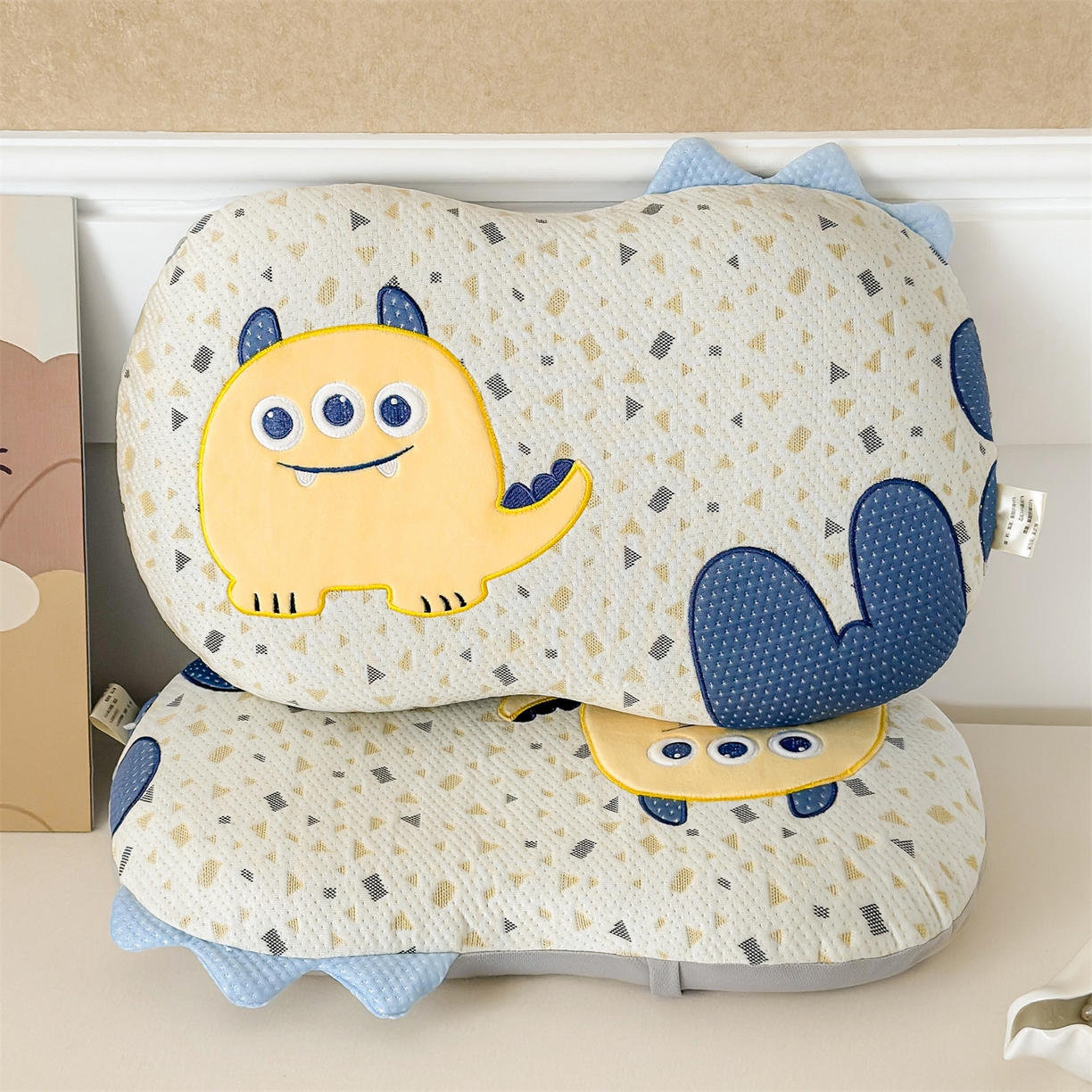 91家纺网 家纺一手货源 找家纺 麦肯锡 2026新款小怪兽卡通记忆枕枕头枕芯 小怪兽-黄色