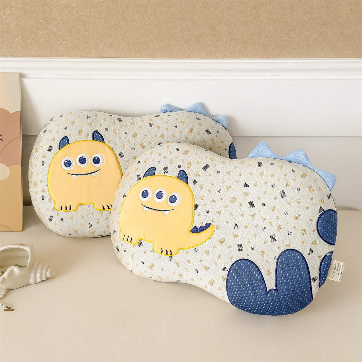 91家纺网 家纺一手货源 找家纺 麦肯锡 2026新款小怪兽卡通记忆枕枕头枕芯 小怪兽-黄色