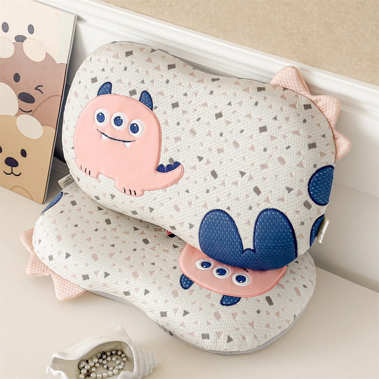 91家纺网 家纺一手货源 找家纺 麦肯锡 2026新款小怪兽卡通记忆枕枕头枕芯 小怪兽-粉色