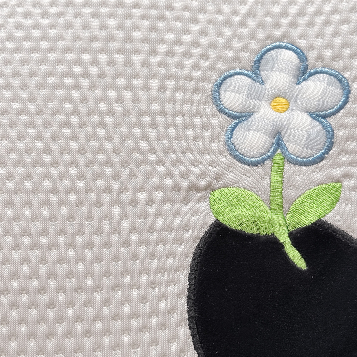 91家纺网 家纺一手货源 找家纺 麦肯锡 2026新款小企鹅卡通记忆枕枕头枕芯 小企鹅-灰色