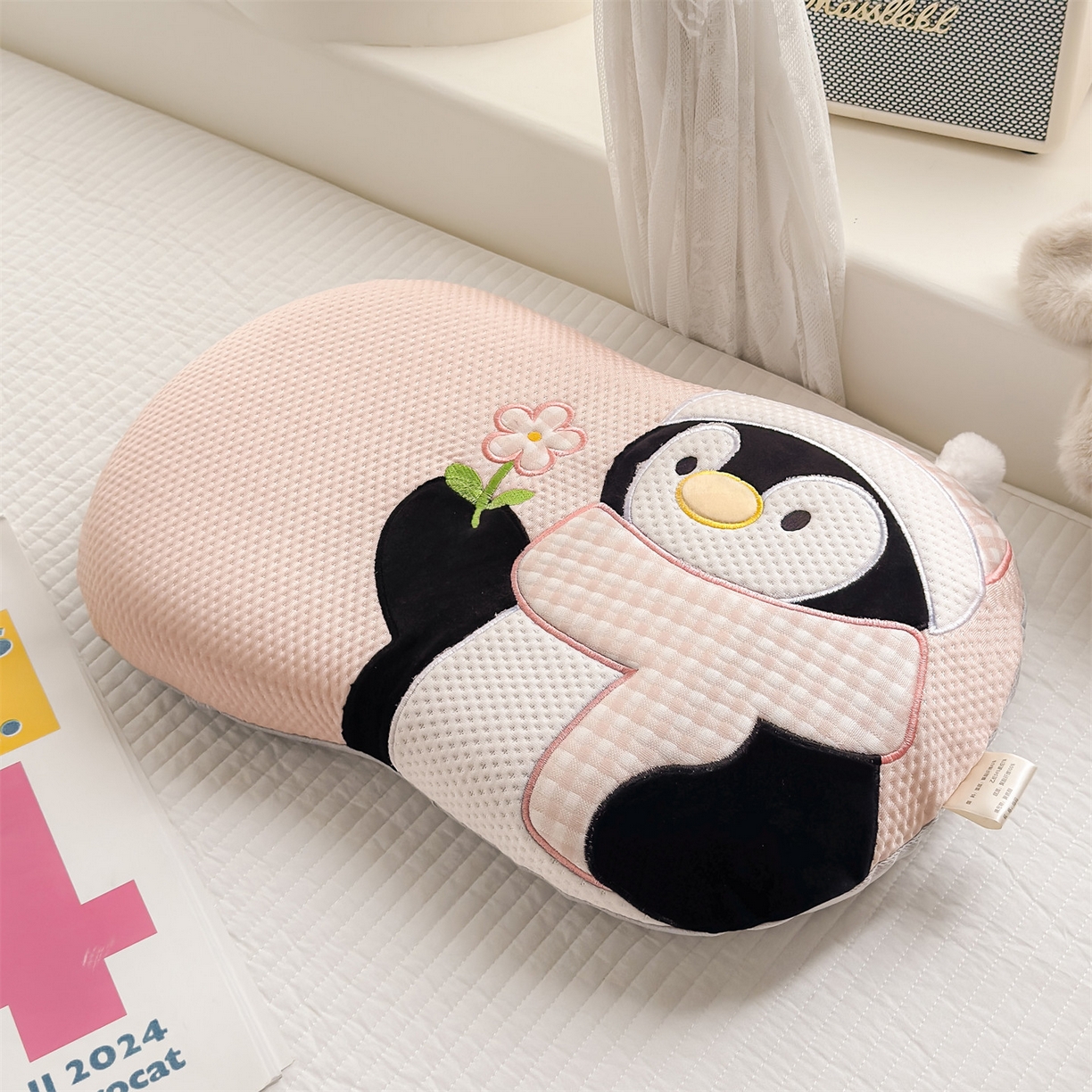 91家纺网 家纺一手货源 找家纺 麦肯锡 2026新款小企鹅卡通记忆枕枕头枕芯 小企鹅-粉色