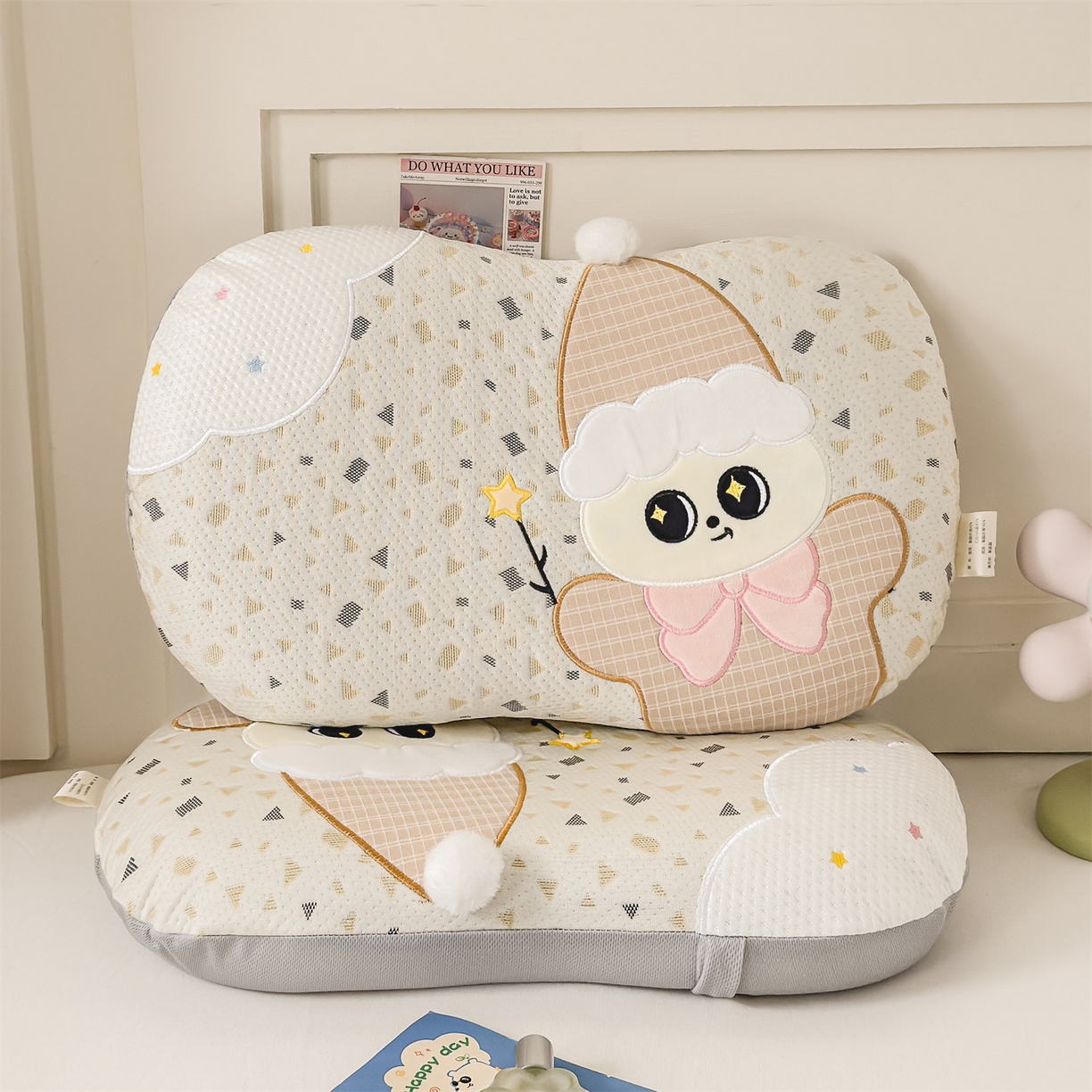 91家纺网 家纺一手货源 找家纺 麦肯锡 2026新款小雪人卡通记忆枕枕头枕芯 小雪人-咖色