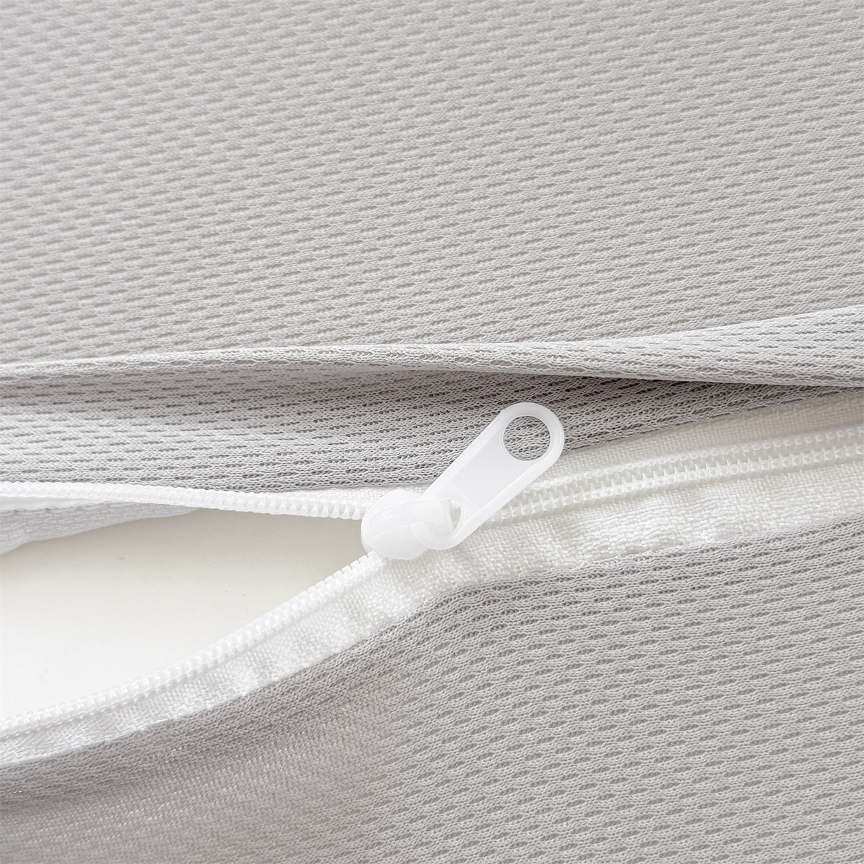 91家纺网 家纺一手货源 找家纺 麦肯锡 2026新款小雪人卡通记忆枕枕头枕芯 小雪人-咖色